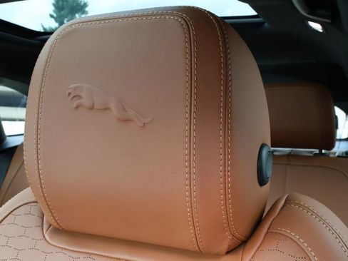 Used 2026 Jaguar F-PACE R-Dynamic S AWD/4WD image 25