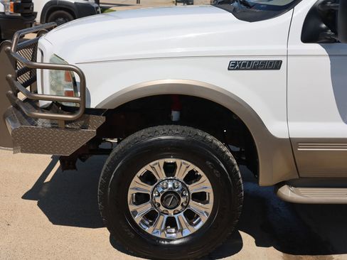 Used 2005 Ford Excursion Eddie Bauer AWD/4WD image 10