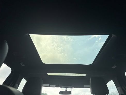 Used 2018 Ford Explorer Sport image 24