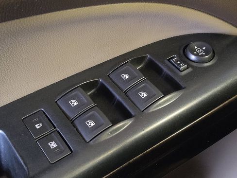 Used 2018 GMC Canyon SLE w/ SLE Convenience Package image 27