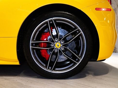 Used 2016 Ferrari 488 GTB RWD image 10
