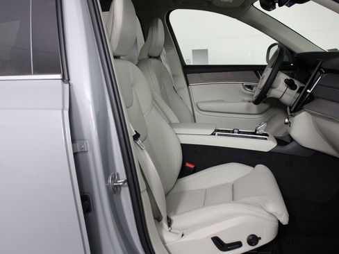 New 2026 Volvo XC90 T8 Ultra w/ Protection Package Premier AWD/4WD image 10