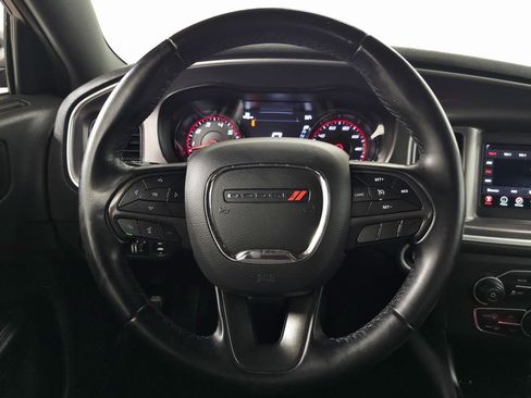 Used 2019 Dodge Charger SXT image 17