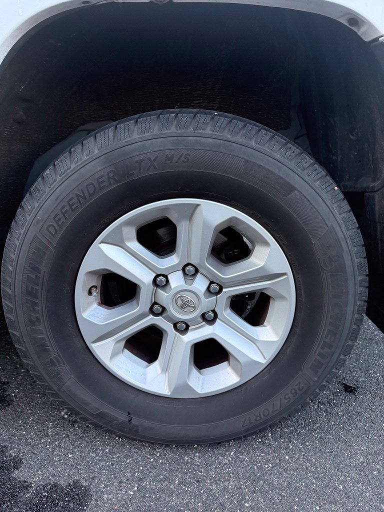 Used 2018 Toyota 4Runner SR5 Premium AWD/4WD image 23