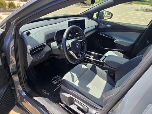 Used 2024 Volkswagen ID.4 2WD image 24