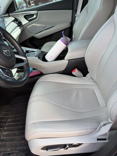 Used 2023 Acura RDX w/ Technology Package FWD image 3