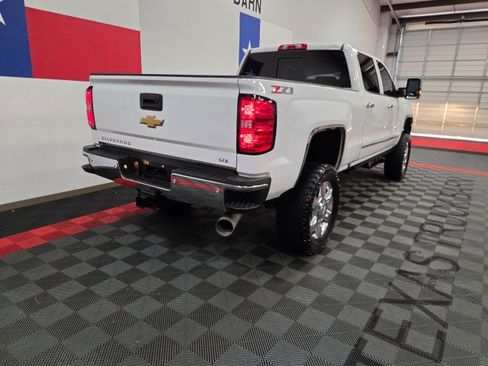 Used 2019 Chevrolet Silverado 2500 LTZ w/ Duramax Plus Package AWD/4WD image 25