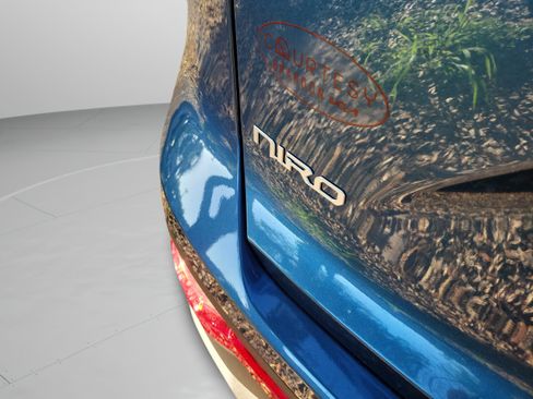 New 2026 Kia Niro EX FWD image 31