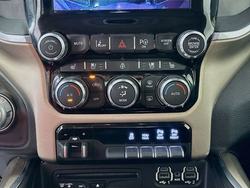 Used 2019 RAM 1500 Laramie RWD image 16