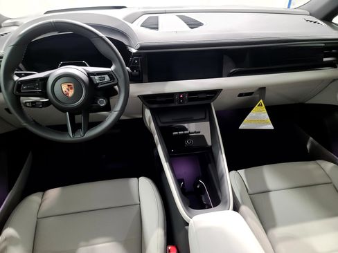 New 2026 Porsche Macan 4 Electric image 12