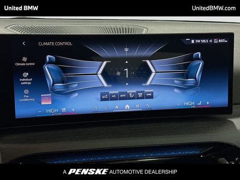 Used 2025 BMW 330i Sedan image 11