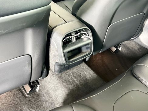 Used 2025 Mercedes-Benz E 350 4MATIC Sedan image 26