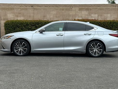Certified 2023 Lexus ES 350 w/ Accessory Package (Z2) FWD image 7