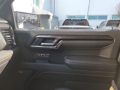 Used 2023 GMC Sierra 1500 AT4 w/ AT4 Premium Package image 29