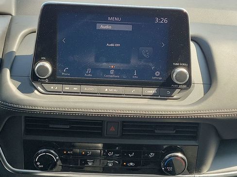 Used 2025 Nissan Rogue S image 20