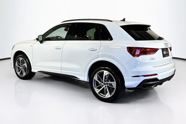 Used 2025 Audi Q3 2.0T Premium w/ Convenience Plus Package AWD/4WD image 7