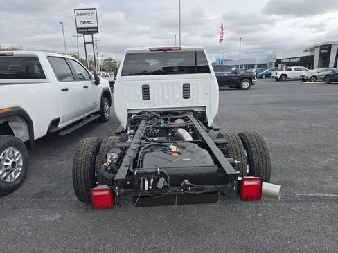 New 2026 GMC Sierra 3500 Pro w/ Convenience Package AWD/4WD image 4