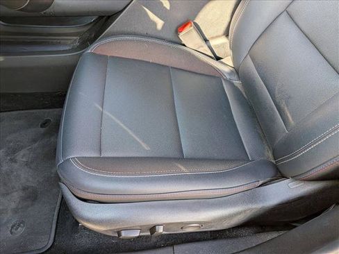 Used 2025 Chevrolet Equinox EV RS FWD image 13