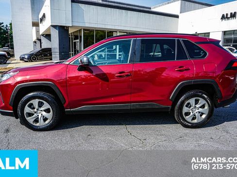 Used 2021 Toyota RAV4 LE FWD image 7