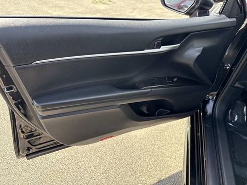 Used 2023 Toyota Camry SE FWD image 18