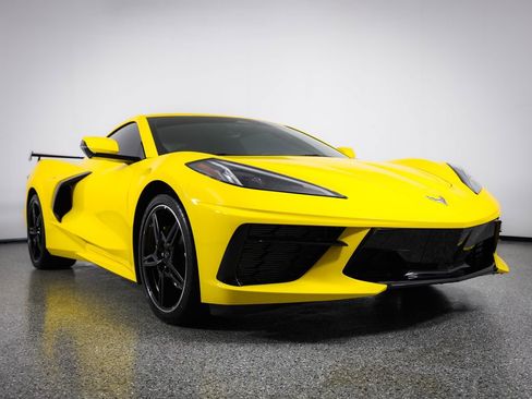 Used 2025 Chevrolet Corvette Stingray Coupe image 12