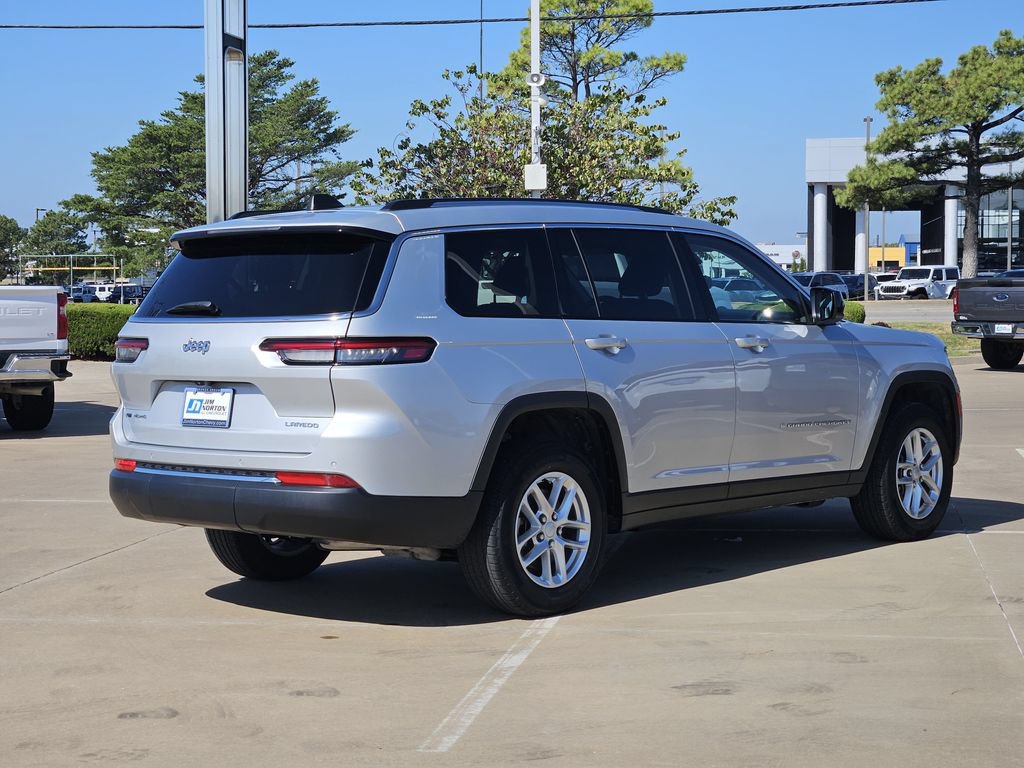Used 2023 Jeep Grand Cherokee L Laredo AWD/4WD image 7