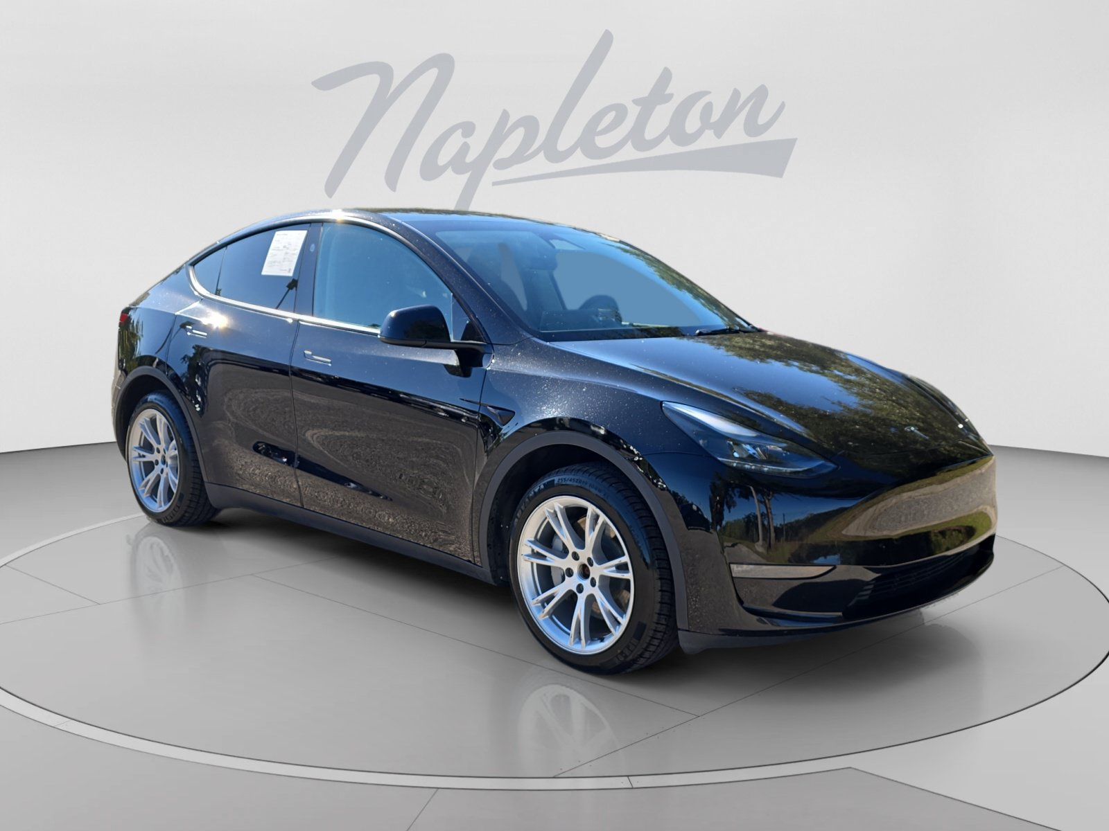 Used 2024 Tesla Model Y Long Range AWD/4WD image 8