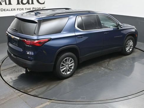 Used 2023 Chevrolet Traverse LT image 40