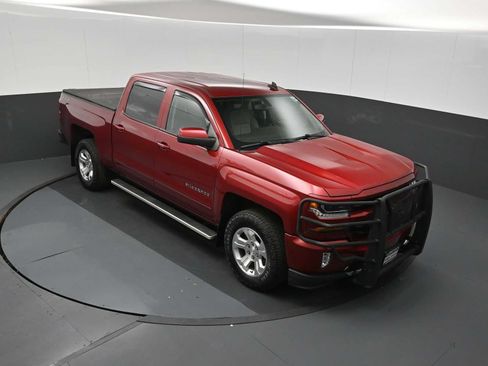 Used 2018 Chevrolet Silverado 1500 LT w/ All Star Edition AWD/4WD image 10