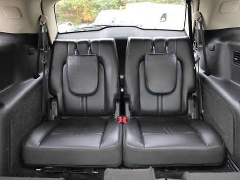 Used 2019 Lincoln MKT AWD image 30