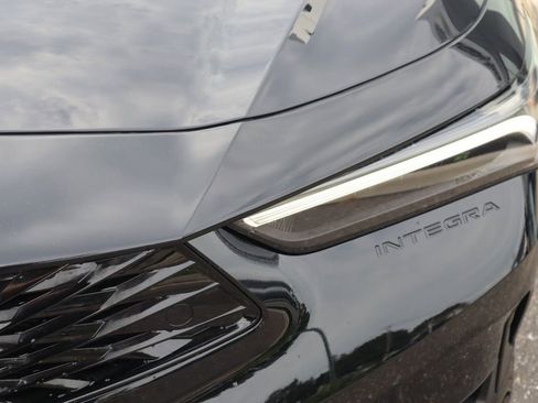 Used 2025 Acura Integra FWD image 13