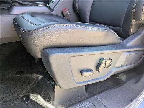 New 2025 Ford Bronco Badlands image 4