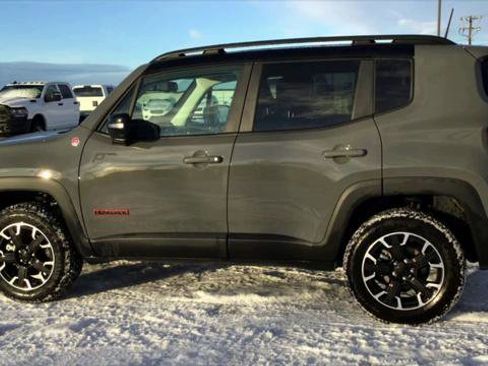 Certified 2023 Jeep Renegade Trailhawk image 6