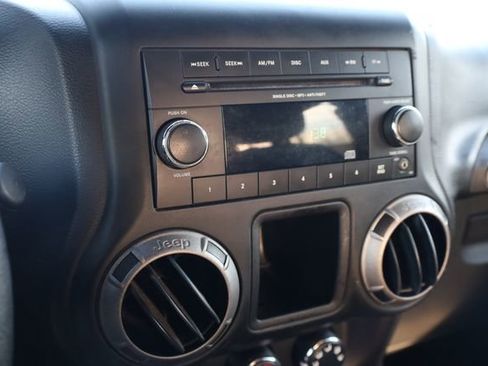 Used 2016 Jeep Wrangler Unlimited Sport image 17