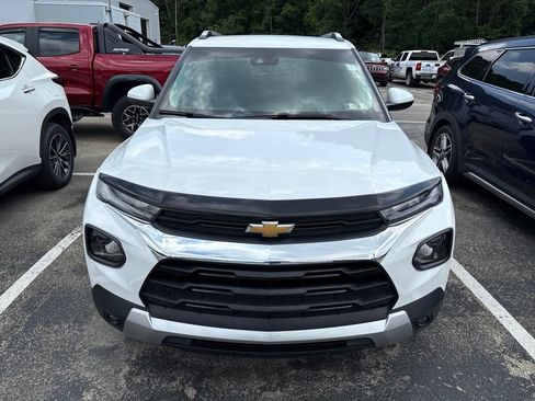 Certified 2023 Chevrolet TrailBlazer LT w/ Convenience Package AWD/4WD image 2