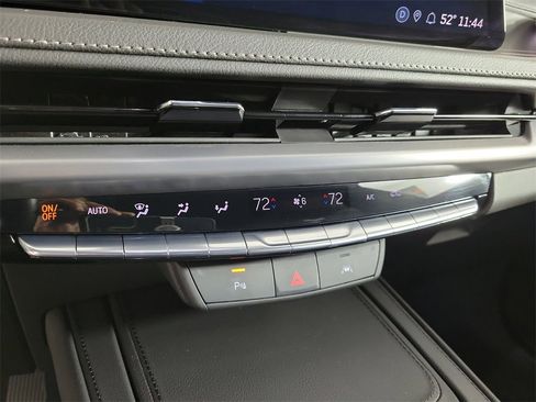 Certified 2024 Cadillac XT4 Premium Luxury image 28