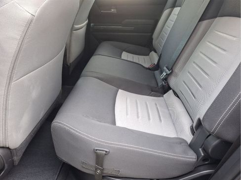 Used 2025 Toyota Tacoma TRD Off-Road image 11