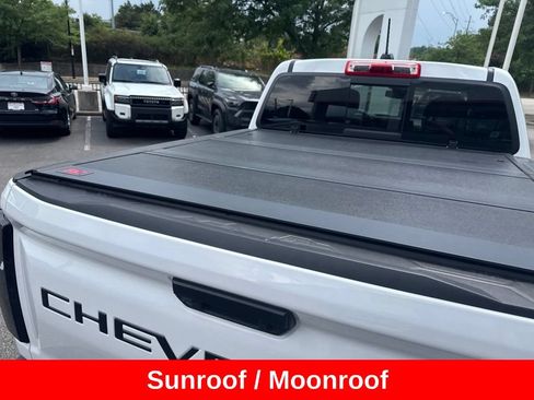 Used 2024 Chevrolet Colorado ZR2 w/ ZR2 Convenience Package III AWD/4WD image 7