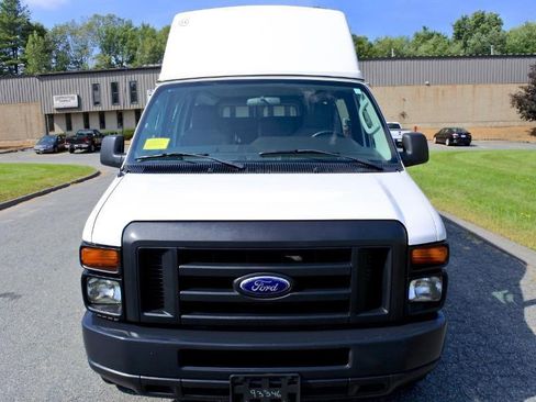 Used 2014 Ford E-250 and Econoline 250 Extended w/ Power Group image 8