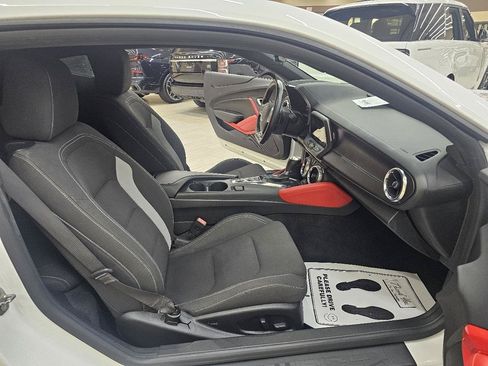 Used 2019 Chevrolet Camaro SS RWD image 19