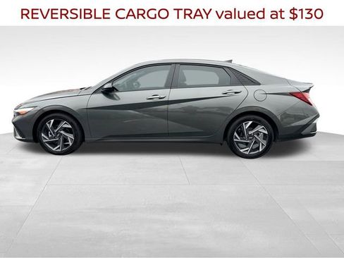 Used 2025 Hyundai Elantra Sport image 6