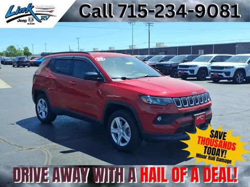 Used 2023 Jeep Compass Latitude w/ Convenience Group AWD/4WD image 1