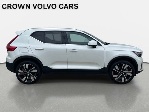 Used 2025 Volvo XC40 B5 Ultra w/ Protection Package Premier AWD/4WD image 5