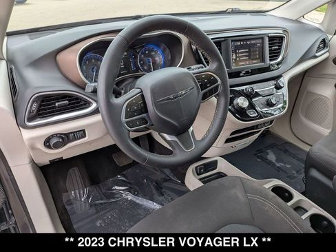 Used 2023 Chrysler Voyager LX FWD image 2