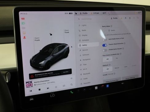 Used 2021 Tesla Model Y Long Range AWD/4WD image 32