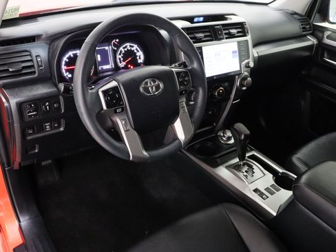 Used 2024 Toyota 4Runner TRD Sport w/ Technology Package AWD/4WD image 13