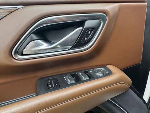 Used 2023 Chevrolet Tahoe High Country image 5