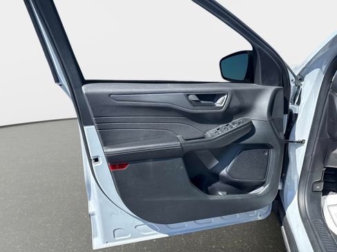 Used 2025 Ford Escape Active image 16