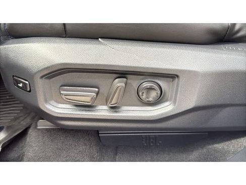 Used 2025 Toyota Tundra Platinum AWD/4WD image 12