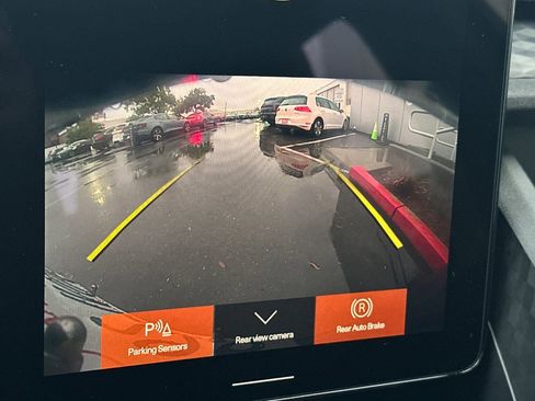 Used 2022 Polestar Polestar 2 image 21